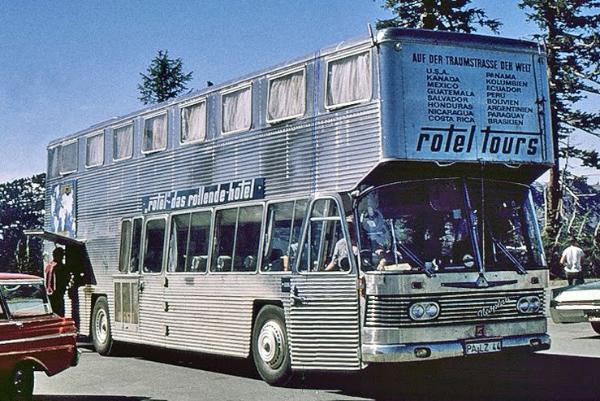 Автобусы-гостиницы Rotel Tours колесят по миру еще с прошлого столетия