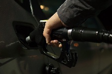 Потребление бензина в России упало впервые с 2000 года