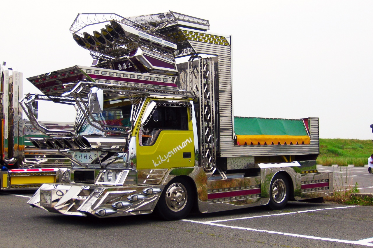 Тюнингуют не только полноразмерные грузовики но и небольшие такие как этот (flickr.com).jpg