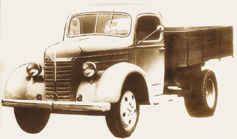 Опытный ГАЗ-11-51 1939 г. Выделялся оригинальным дизайном кабины